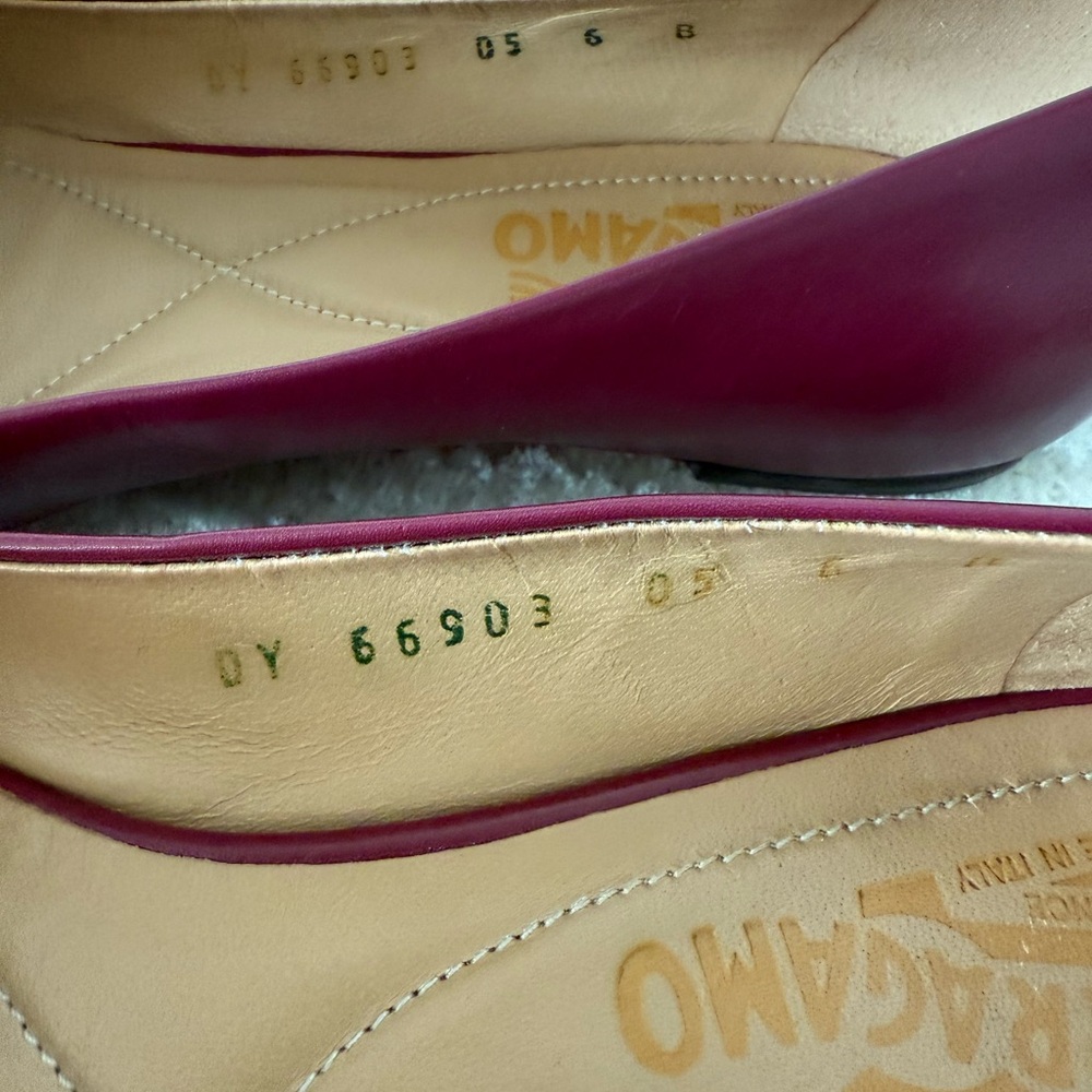 Salvatore Ferragamo Maroon Loafers with Gold Buckle - Picture 4 of 7